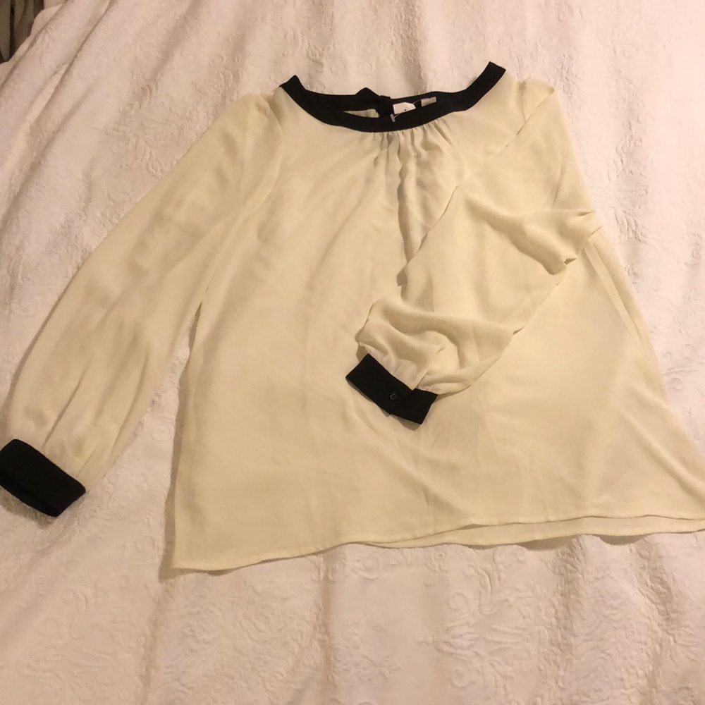 Never worn size large loft blouse